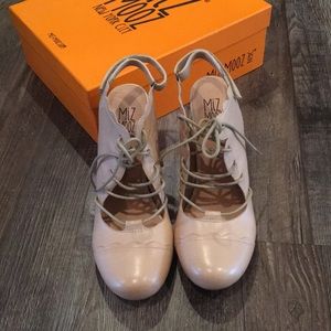 Mix Mooz Cream heels